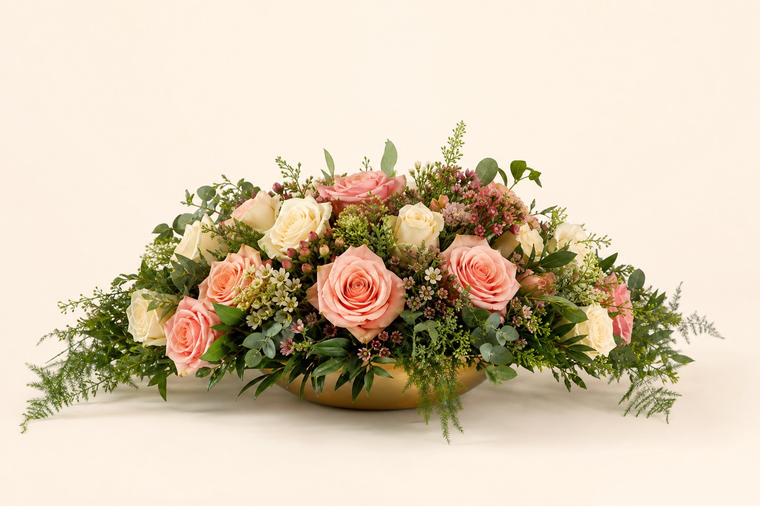 Rose table centrepiece